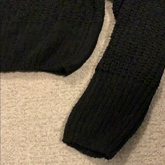 Black chenille mock neck sweater - Picture 4 of 4